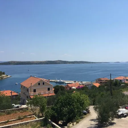 Apartman Ema Sali