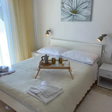 Ema Apartment