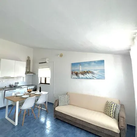 Ema Apartment