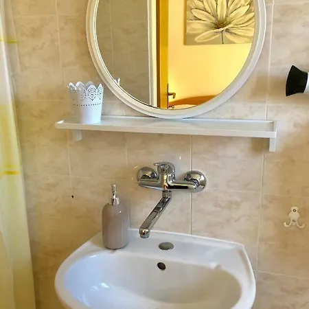 Apartment Ema *