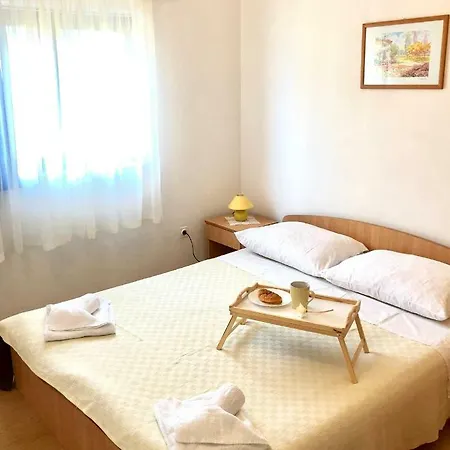 Apartment Ema