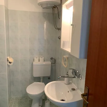 Apartment Ema Sali